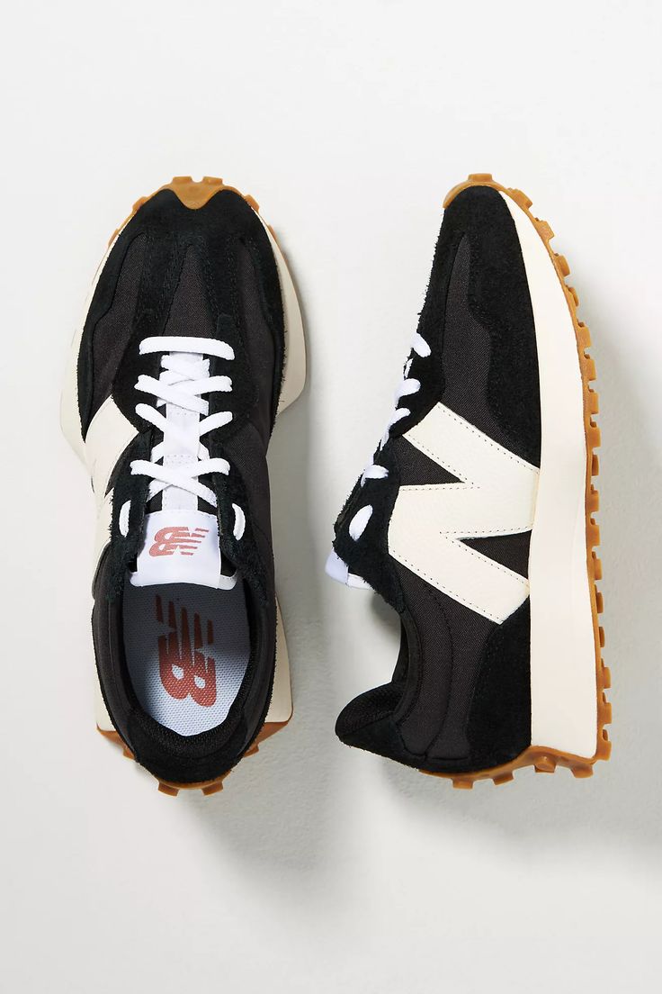 New Balance 327 Black/White/Mineral Red WS327BL