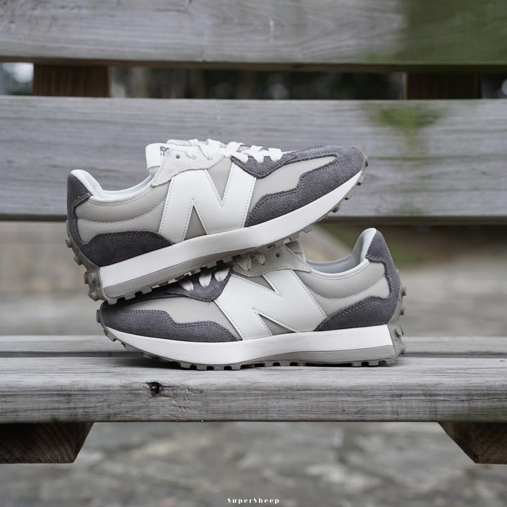 New Balance 327